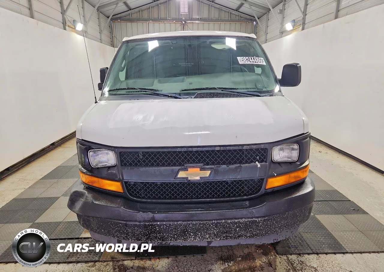 2017 Chevrolet Express 2500 Cargo Delivery Van VIN:1GCWGAF1XH1214463 - 5