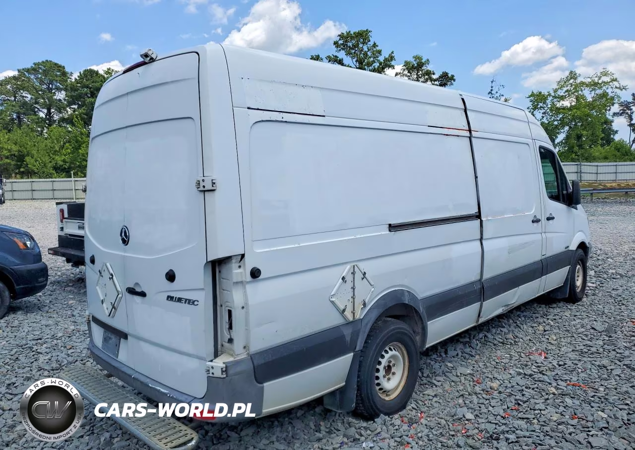 2011 Mercedes-Benz Sprinter 2500 Delivery Van VIN:WD3PE8CB8B5609638 - 3