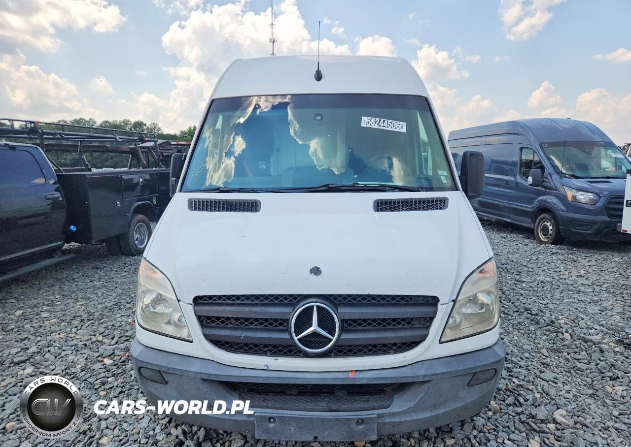 2011 Mercedes-Benz Sprinter 2500 Delivery Van VIN:WD3PE8CB8B5609638 - 5