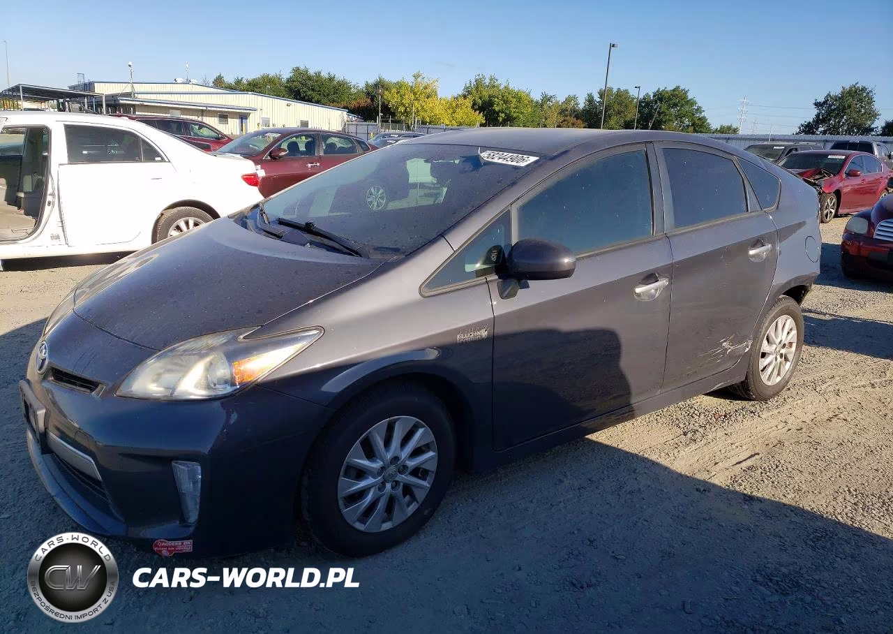 2014 Toyota Prius Plug-In Hybrid Advanced – zdjęcie 1 z 12