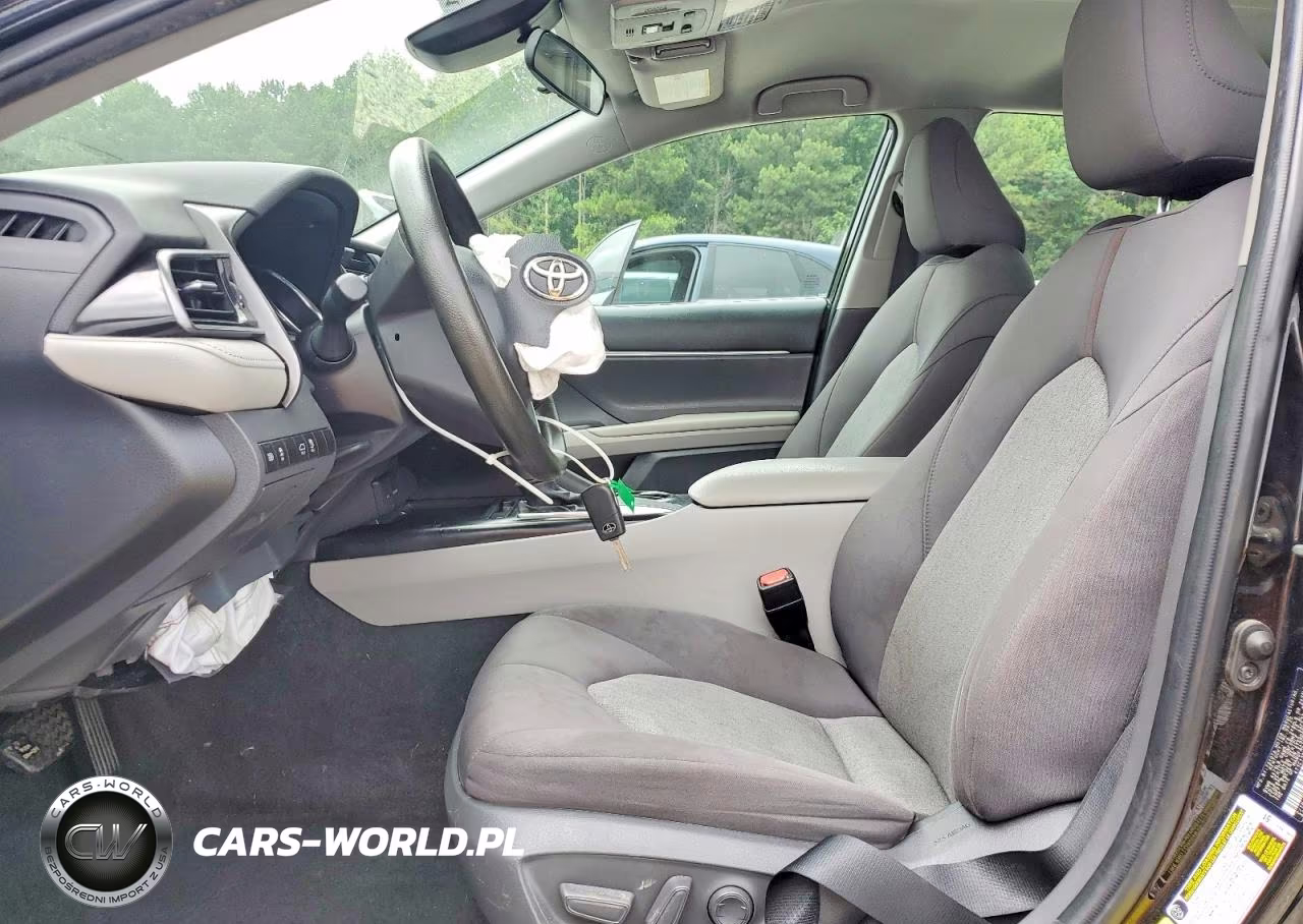 2020 Toyota Camry Le VIN:4T1C11AK7LU999614 - 7