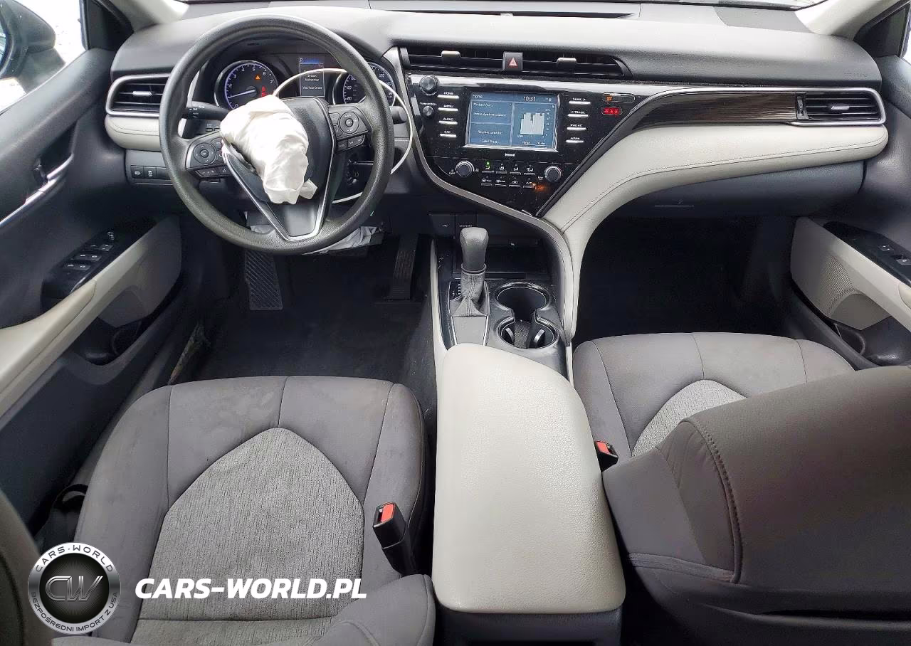 2020 Toyota Camry Le VIN:4T1C11AK7LU999614 - 8