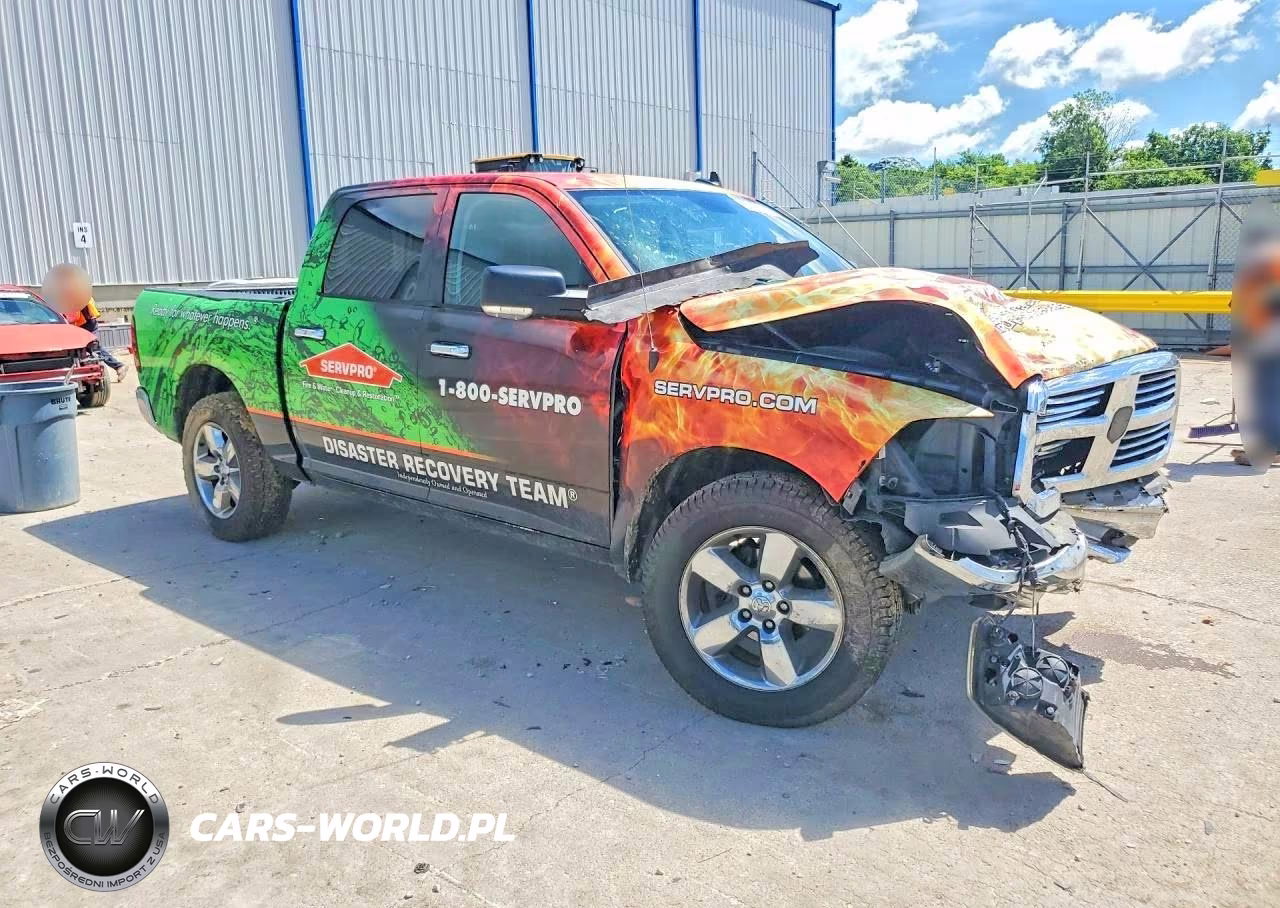 2018 Ram 1500 Slt VIN:3C6RR7LT5JG226891 - 4