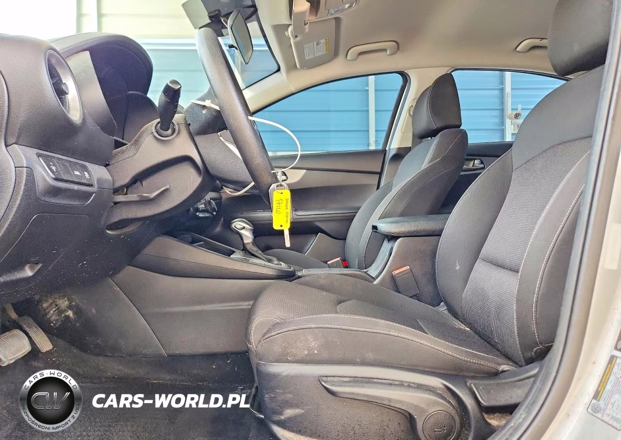 2019 Kia Forte Lxs VIN:3KPF24AD6KE077320 - 7
