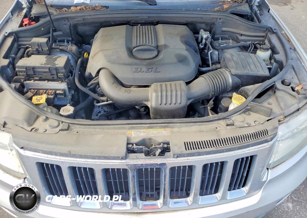 2011 Jeep Grand Cherokee Laredo VIN:1J4RS4GG7BC646563 - 12