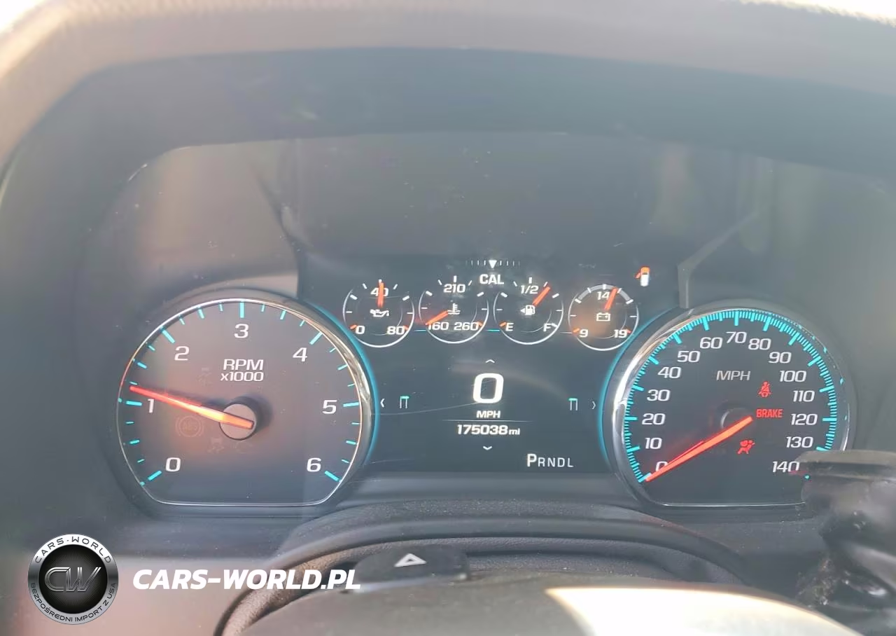 2019 Chevrolet Tahoe K1500 Premier VIN:1GNSKCKC4KR299056 - 9