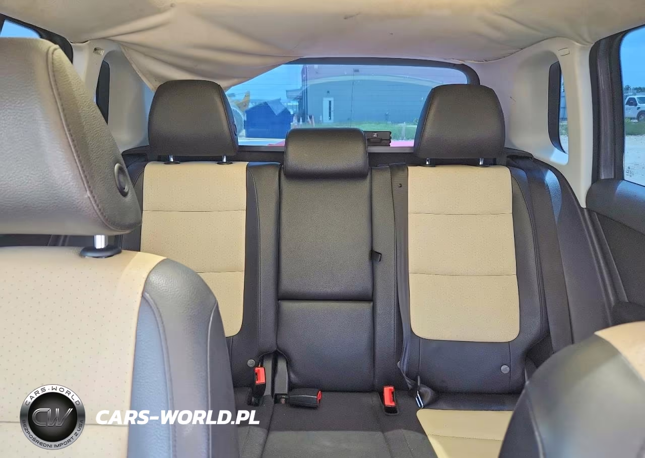 2016 Volkswagen Tiguan S VIN:WVGAV7AX8GW557669 - 10