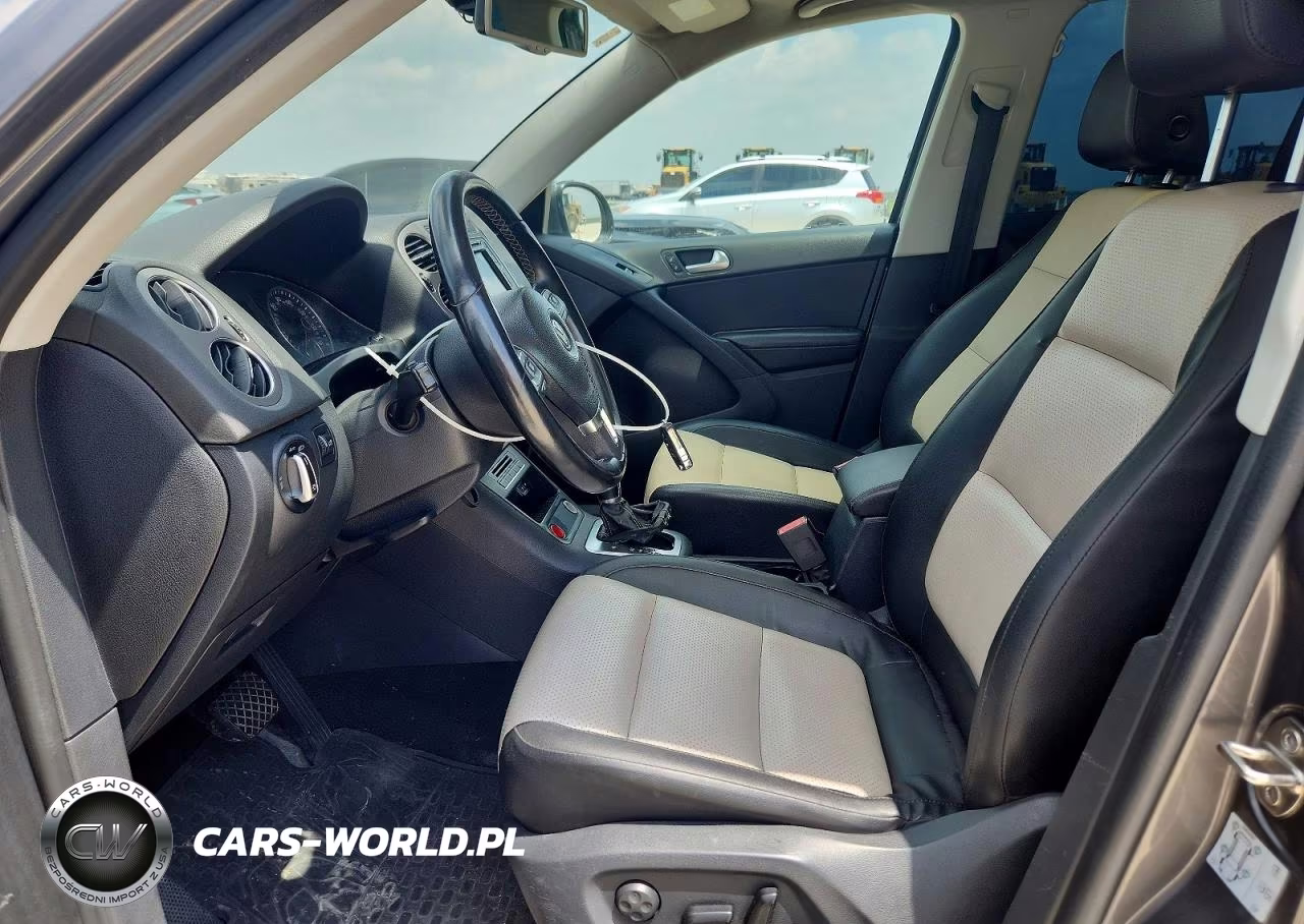 2016 Volkswagen Tiguan S VIN:WVGAV7AX8GW557669 - 7