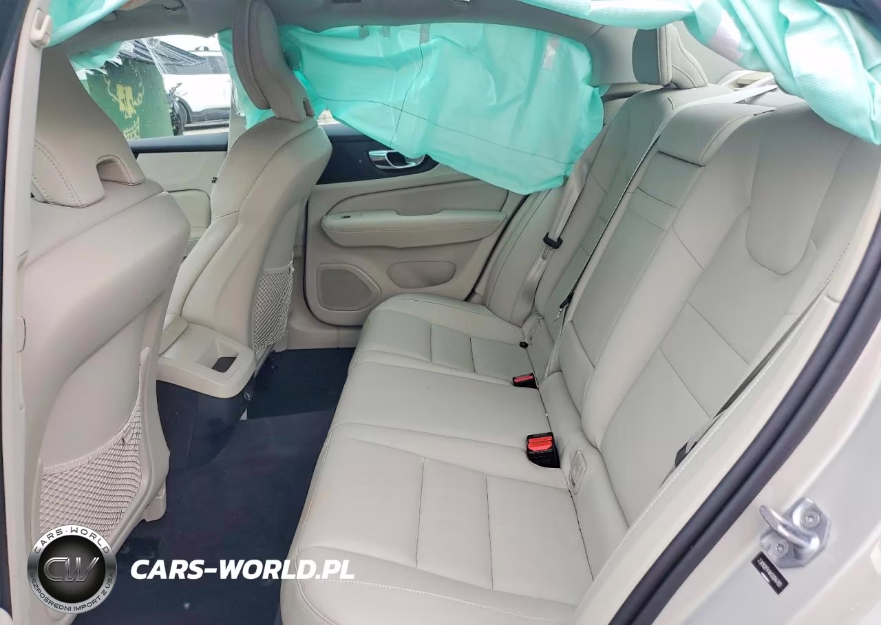 2019 Volvo S60 T5 Momentum VIN:7JR102FK4KG004783 - 10