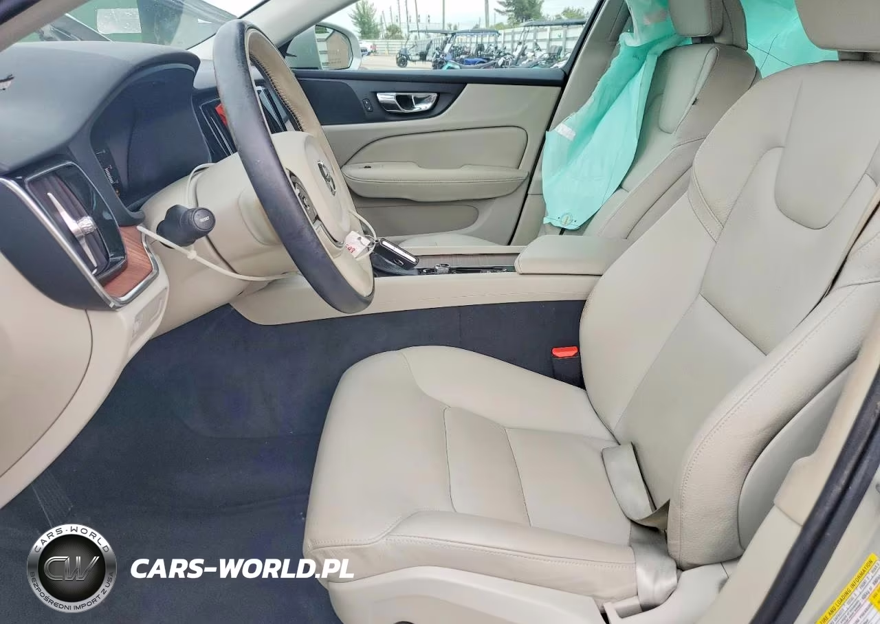 2019 Volvo S60 T5 Momentum VIN:7JR102FK4KG004783 - 7
