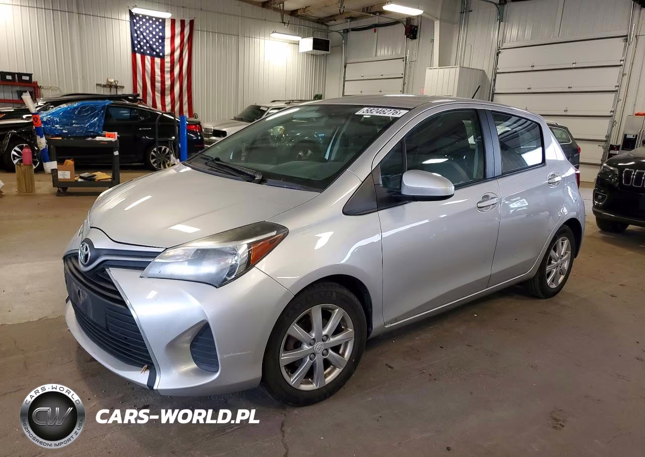 2015 Toyota Yaris 5-Door Le