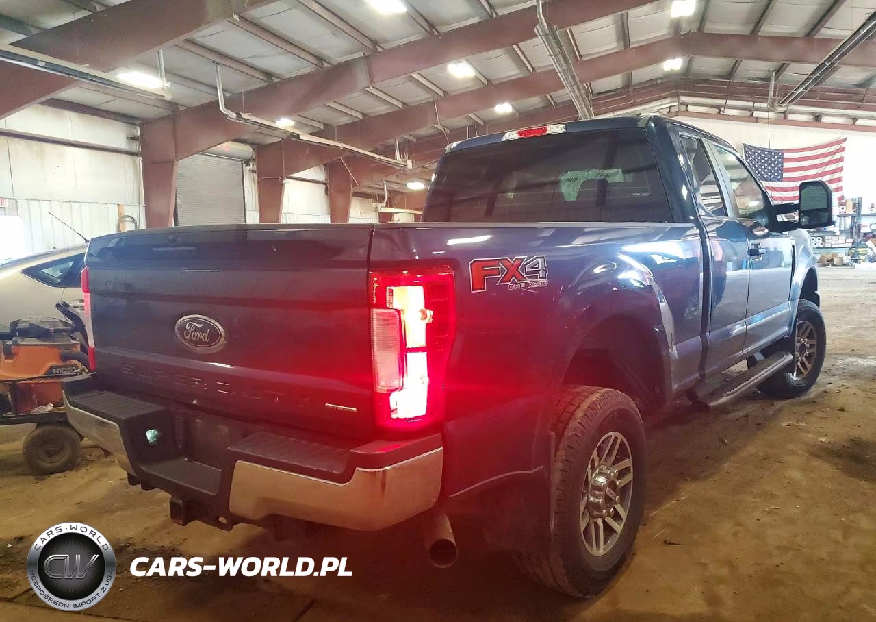 2017 Ford F250 Super Duty VIN:1FT7X2B6XHEB83719 - 3