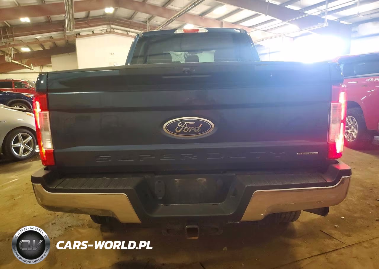 2017 Ford F250 Super Duty VIN:1FT7X2B6XHEB83719 - 6