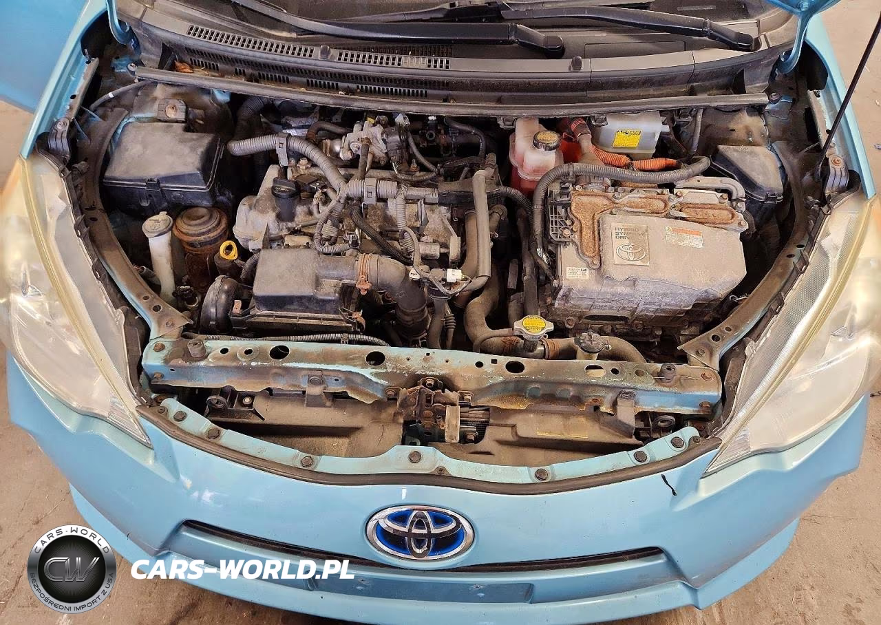 2012 Toyota Prius C VIN:JTDKDTB36C1019575 - 12