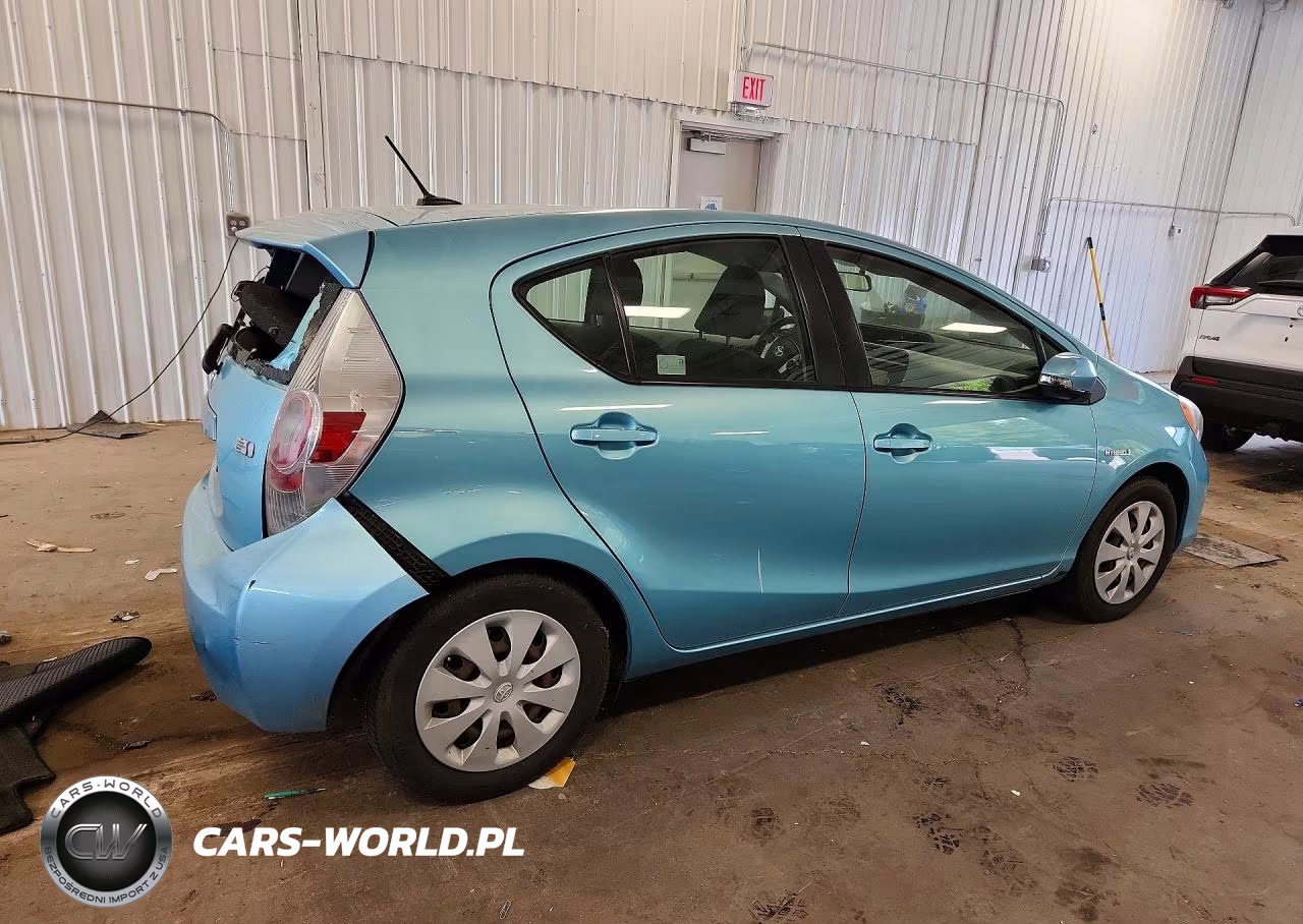2012 Toyota Prius C VIN:JTDKDTB36C1019575 - 3