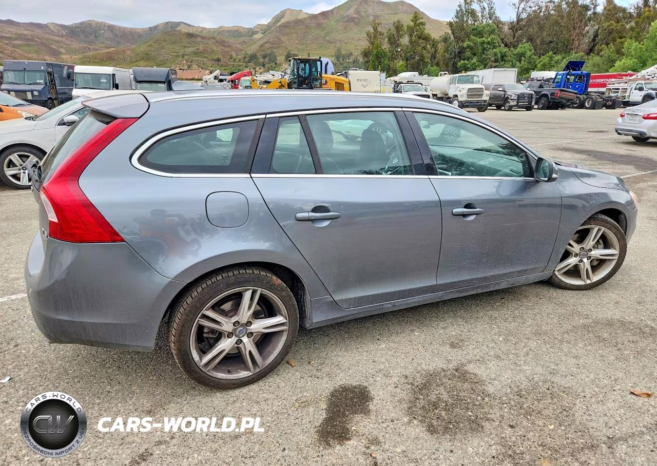 2016 Volvo V60 Premier VIN:YV1612SK1G1311372 - 3