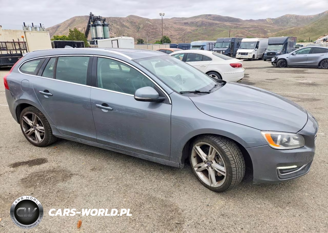 2016 Volvo V60 Premier VIN:YV1612SK1G1311372 - 4