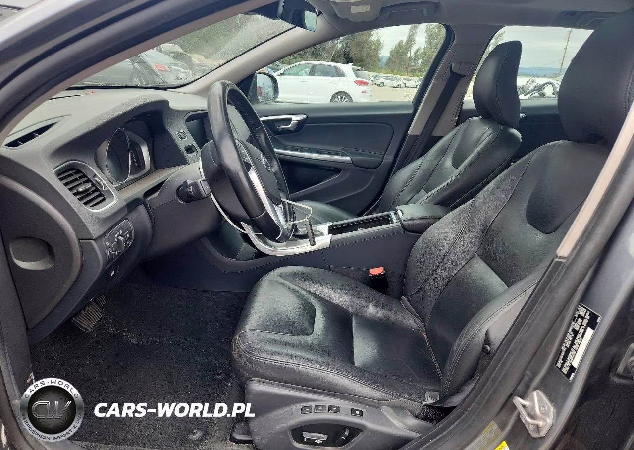 2016 Volvo V60 Premier VIN:YV1612SK1G1311372 - 7