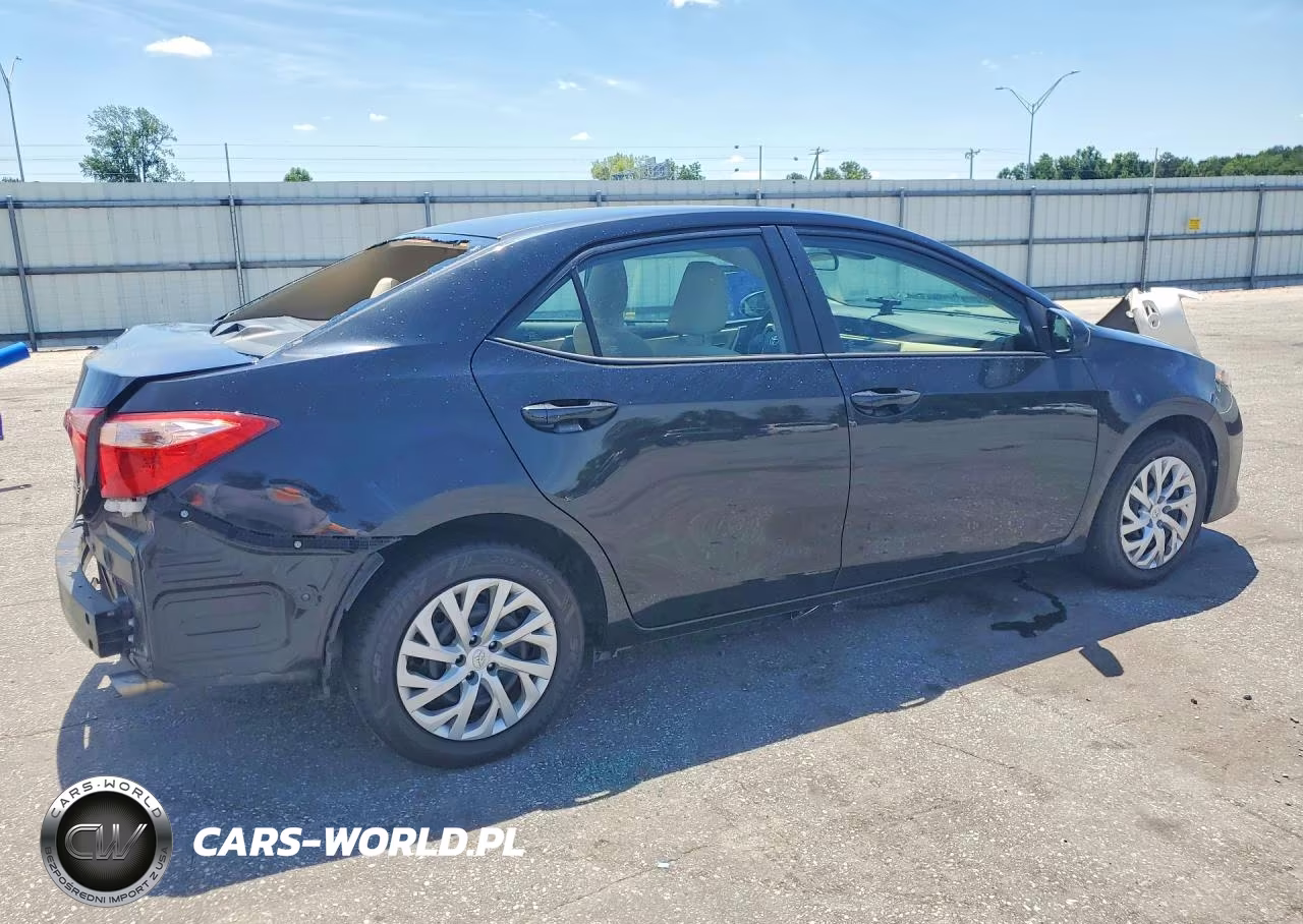 2017 Toyota Corolla Le VIN:2T1BURHEXHC772556 - 3