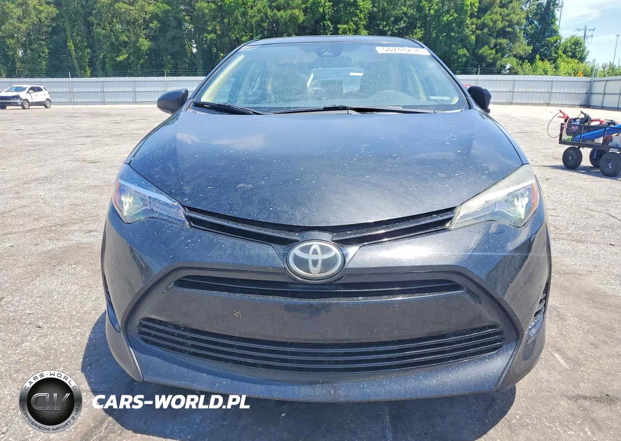 2017 Toyota Corolla Le VIN:2T1BURHEXHC772556 - 5