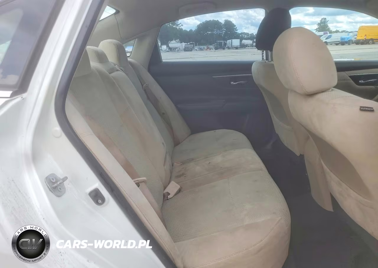 2015 Nissan Altima 2.5 S VIN:1N4AL3AP0FN921452 - 10