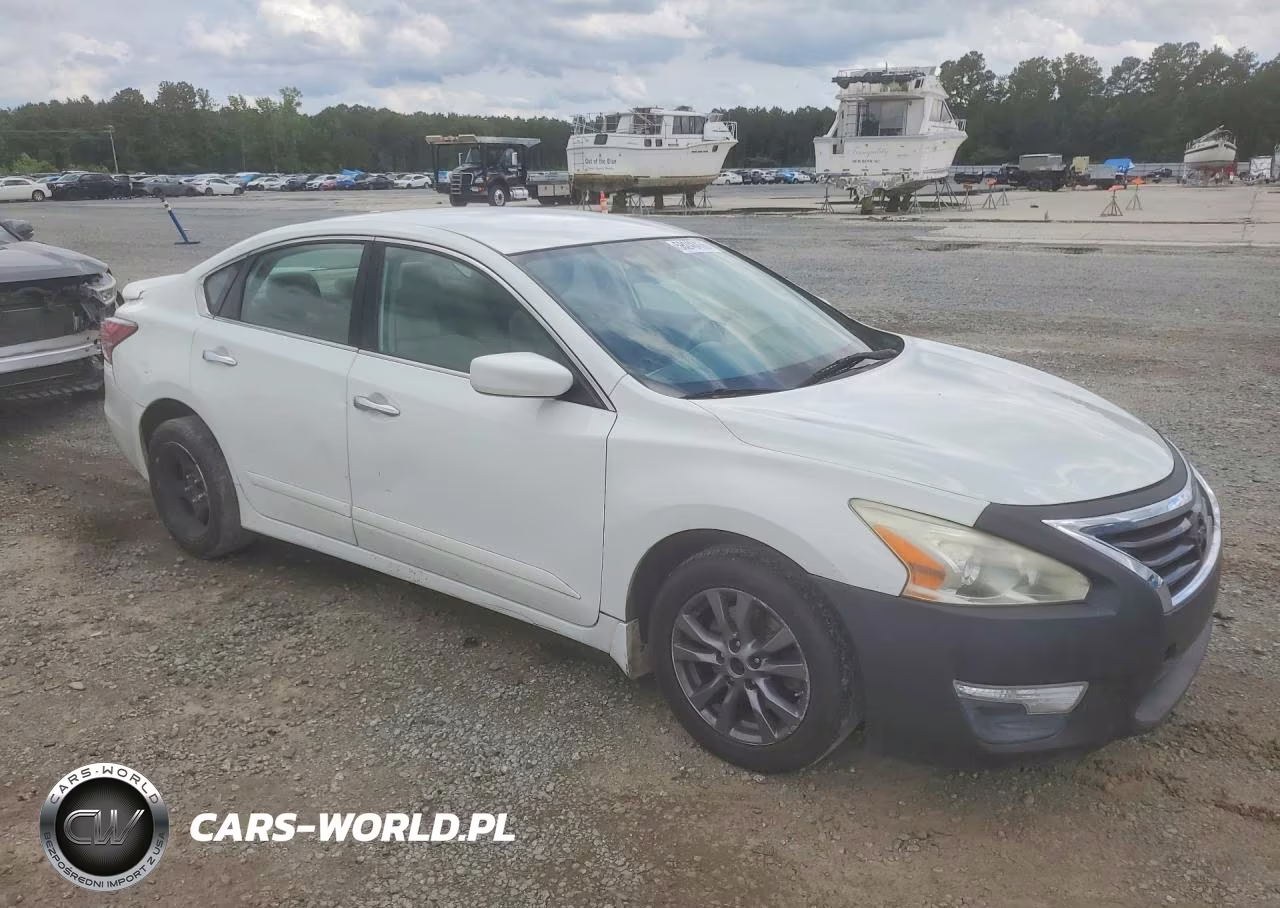 2015 Nissan Altima 2.5 S VIN:1N4AL3AP0FN921452 - 4