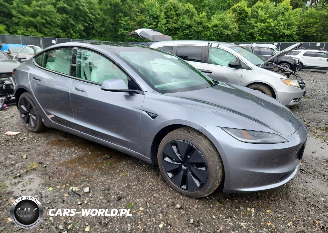 2026 Tesla Model 3 VIN:5YJ3E1EB3TF177775 - 4