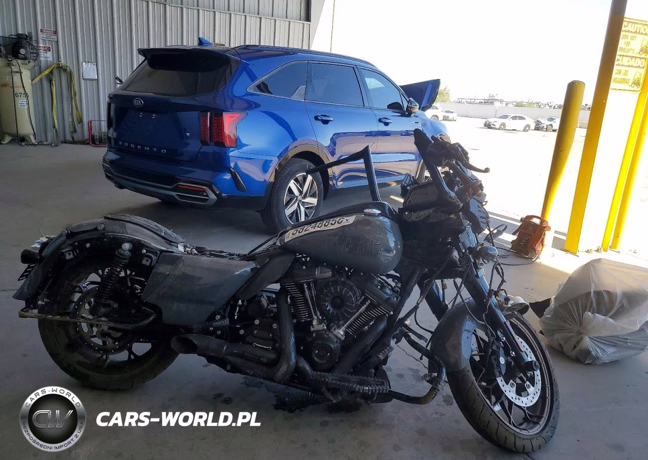 2022 Harley-Davidson Flhxst – zdjęcie 1 z 9