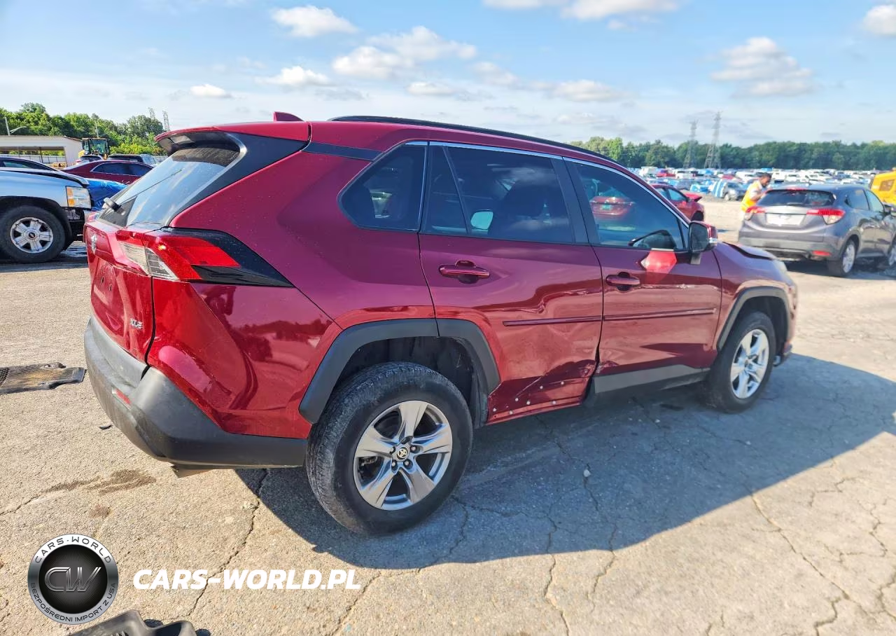 2022 Toyota Rav4 Xle VIN:2T3W1RFV4NW200171 - 3