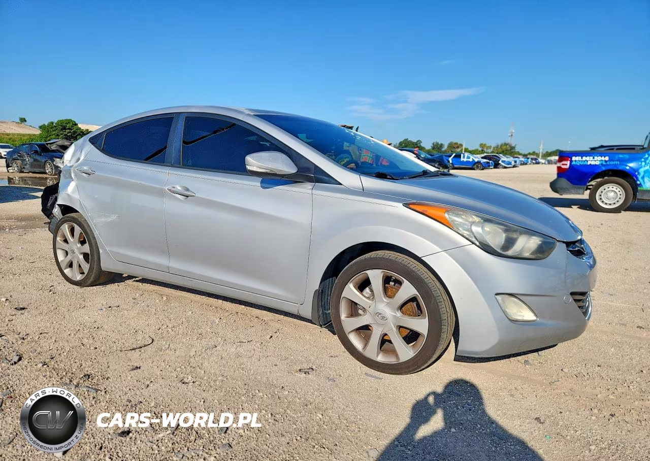 2012 Hyundai Elantra Limited VIN:5NPDH4AE4CH141673 - 4