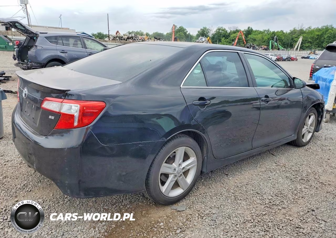 2014 Toyota Camry Se VIN:4T1BF1FK5EU385315 - 3