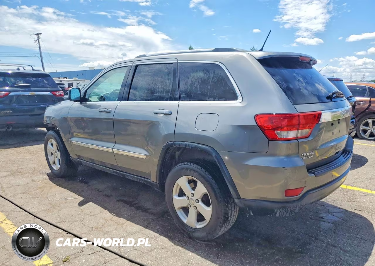 2013 Jeep Grand Cherokee Laredo VIN:1C4RJFAG2DC581217 - 2