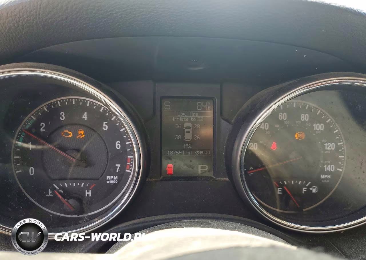 2013 Jeep Grand Cherokee Laredo VIN:1C4RJFAG2DC581217 - 9