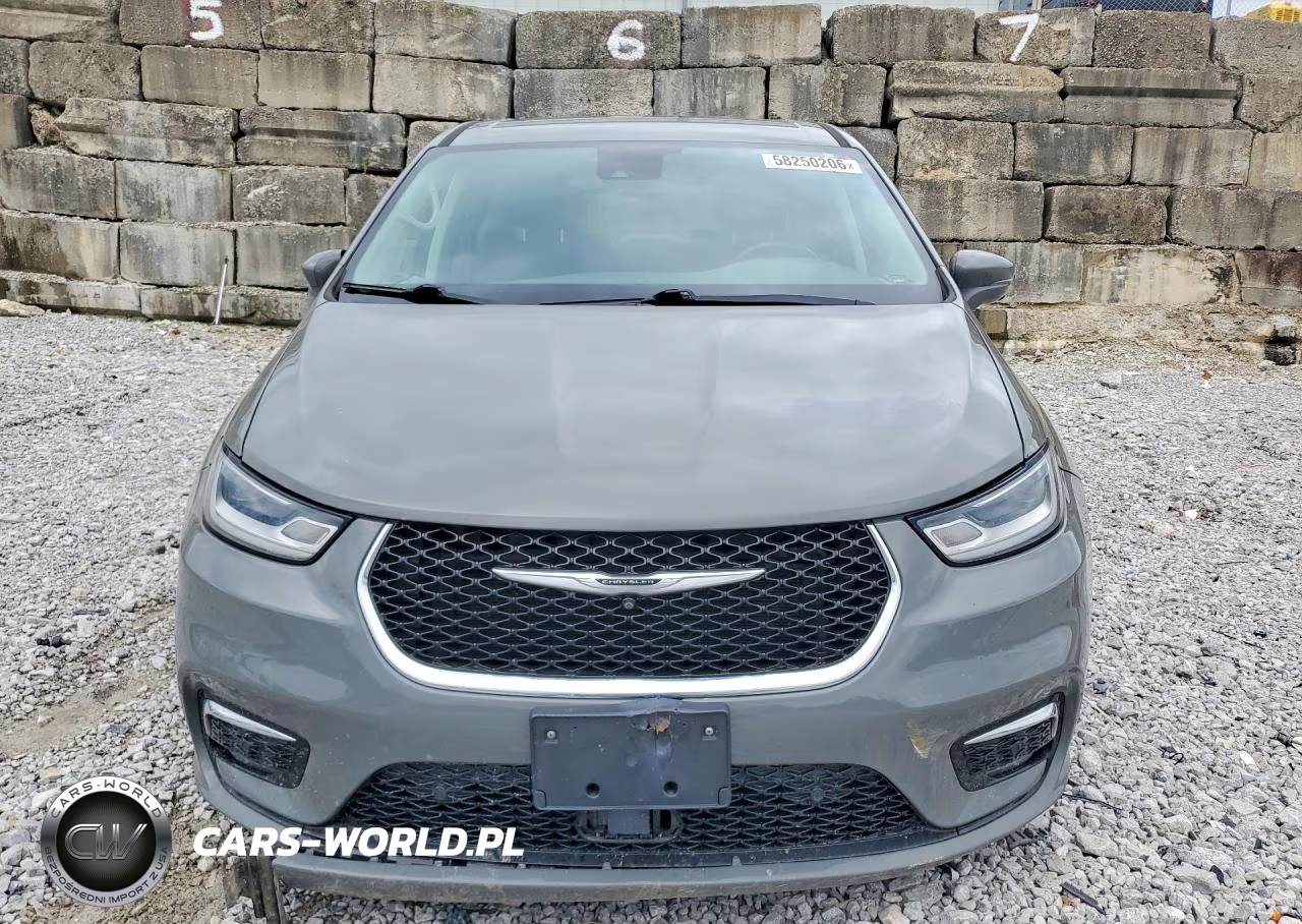 2022 Chrysler Pacifica Hybrid Touring L VIN:2C4RC1L74NR121365 - 5