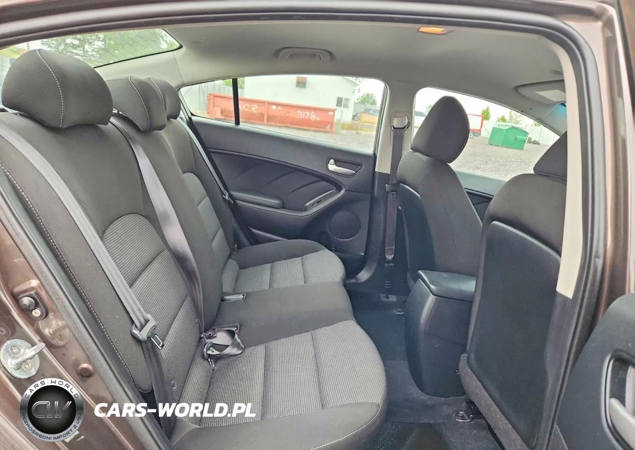 2017 Kia Forte Lx VIN:3KPFK4A72HE127679 - 10