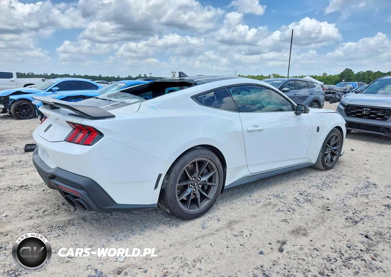 2024 Ford Mustang Dark Horse VIN:1FA6P8R01R5501797 - 3