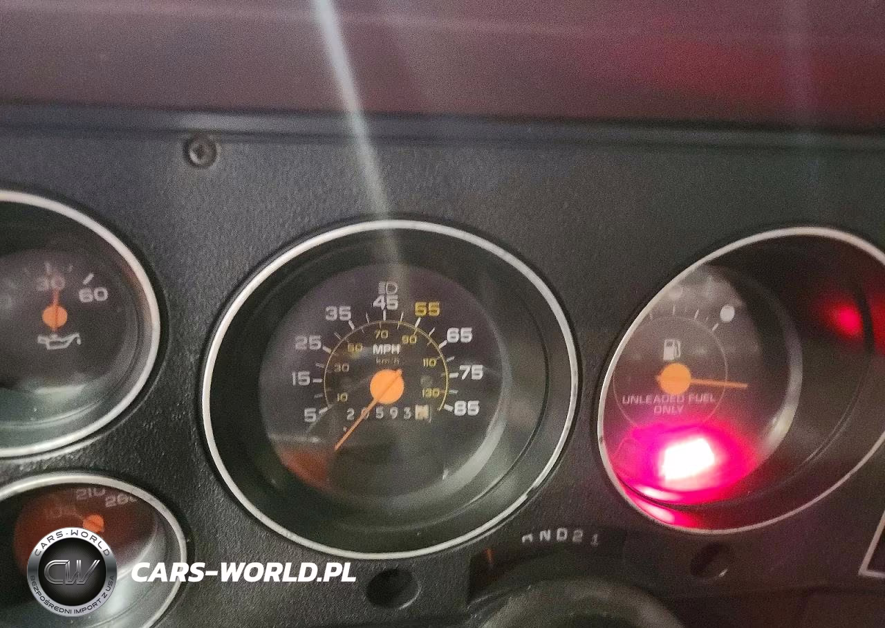 1987 Chevrolet V30 VIN:1GBHV34N5HS131103 - 9
