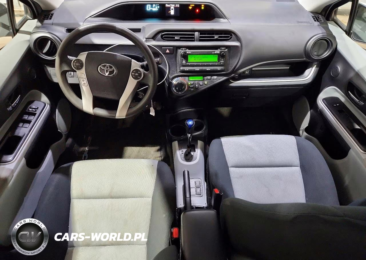 2014 Toyota Prius C Two VIN:JTDKDTB3XE1567601 - 8