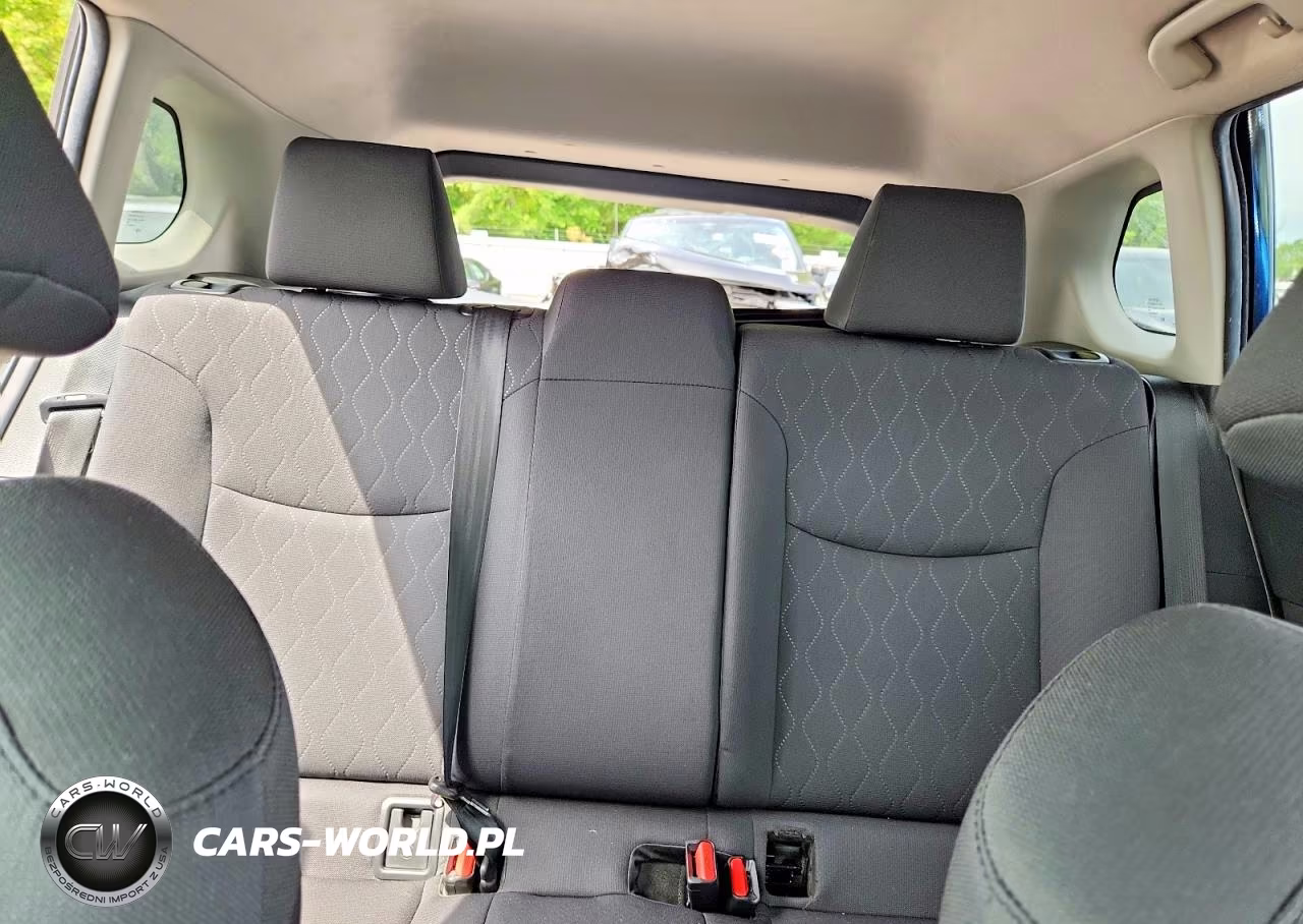 2022 Toyota Corolla Cross Le VIN:7MUCAABG7NV040015 - 10