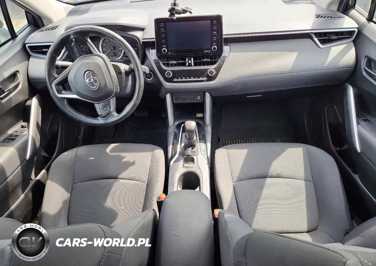 2022 Toyota Corolla Cross Le VIN:7MUCAABG7NV040015 - 8