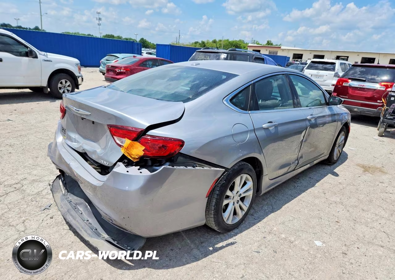 2015 Chrysler 200 Limited VIN:1C3CCCAB1FN637484 - 3