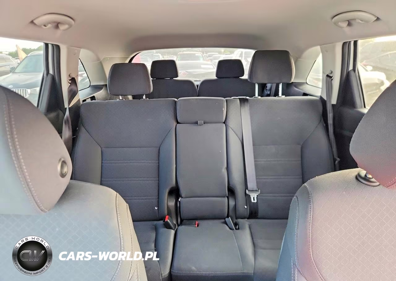 2019 Kia Sorento L VIN:5XYPG4A38KG581626 - 10