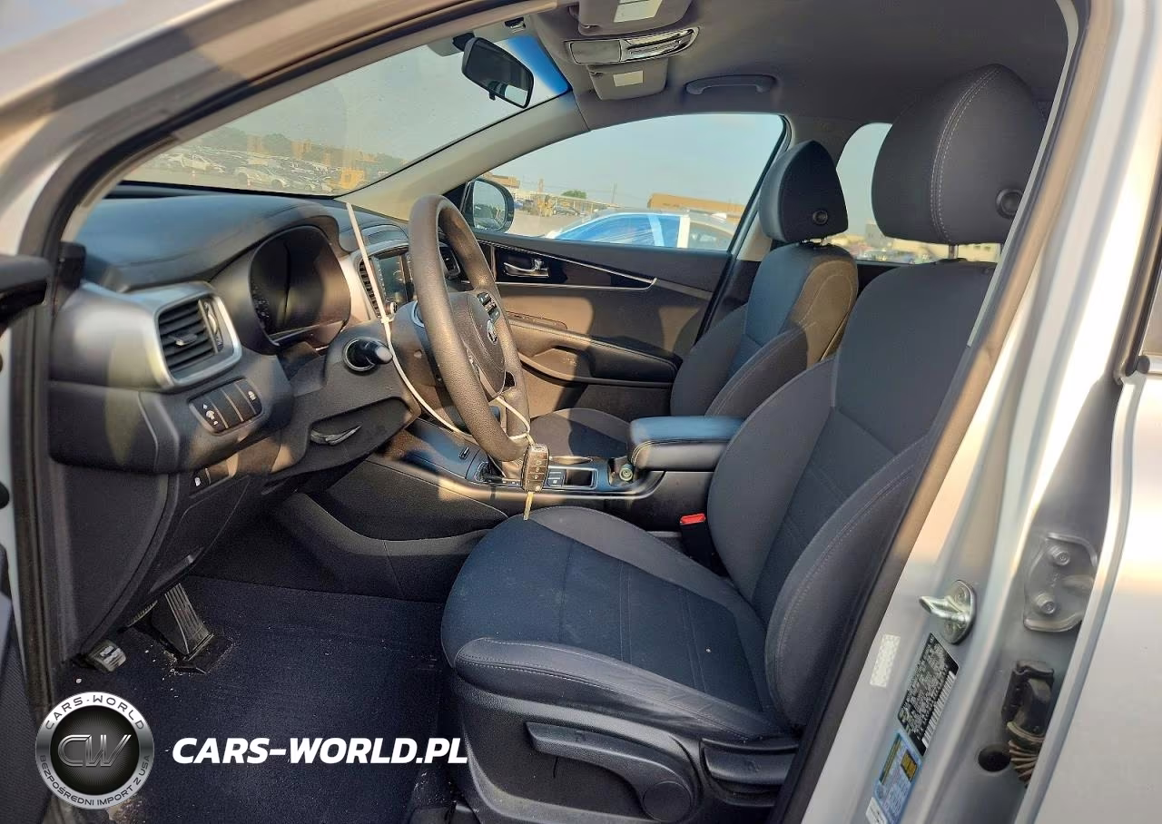 2019 Kia Sorento L VIN:5XYPG4A38KG581626 - 7