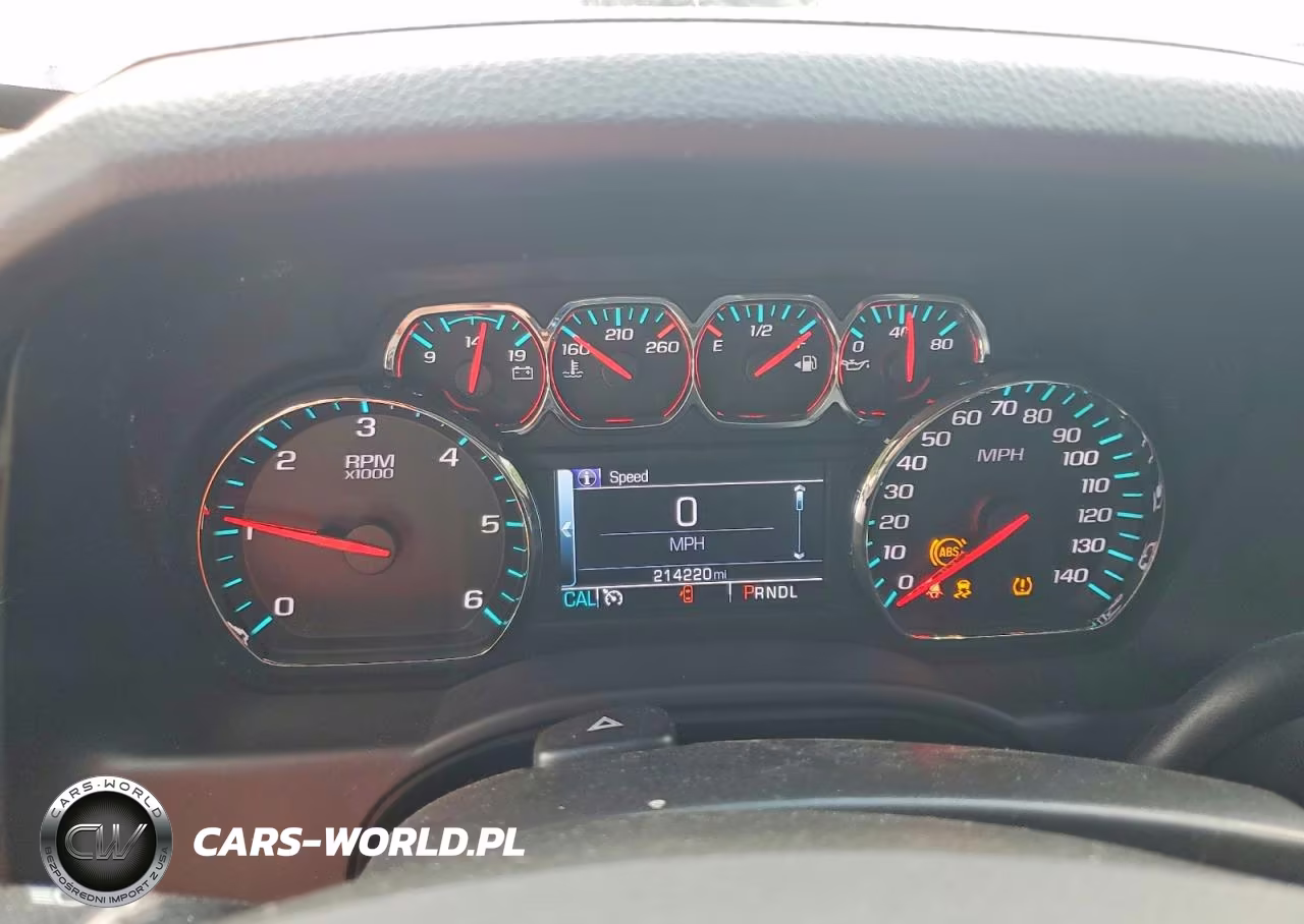 2018 Chevrolet Suburban K1500 Ls VIN:1GNSKGKC5JR177988 - 9