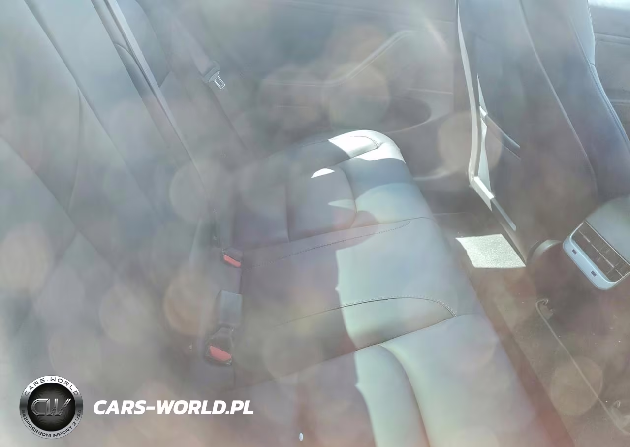 2018 Tesla Model 3 VIN:5YJ3E1EA7JF051472 - 10