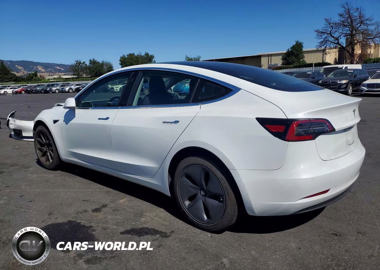 2018 Tesla Model 3 VIN:5YJ3E1EA7JF051472 - 2