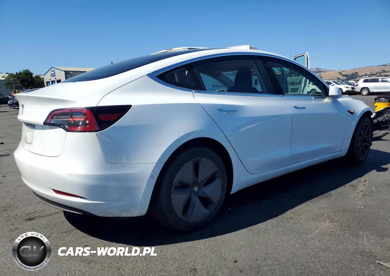 2018 Tesla Model 3 VIN:5YJ3E1EA7JF051472 - 3