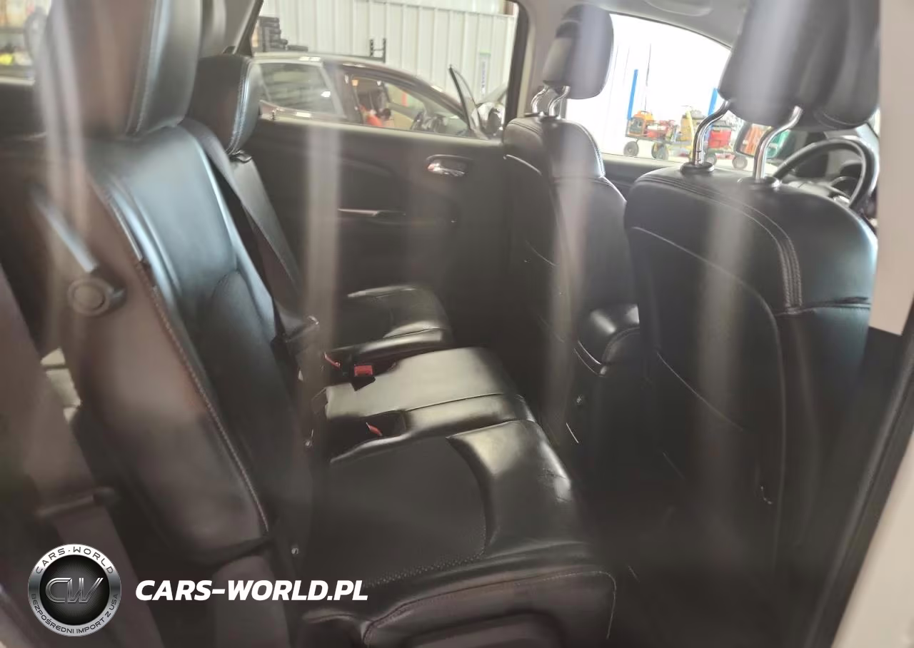 2018 Dodge Journey Crossroad VIN:3C4PDCGG1JT216130 - 11
