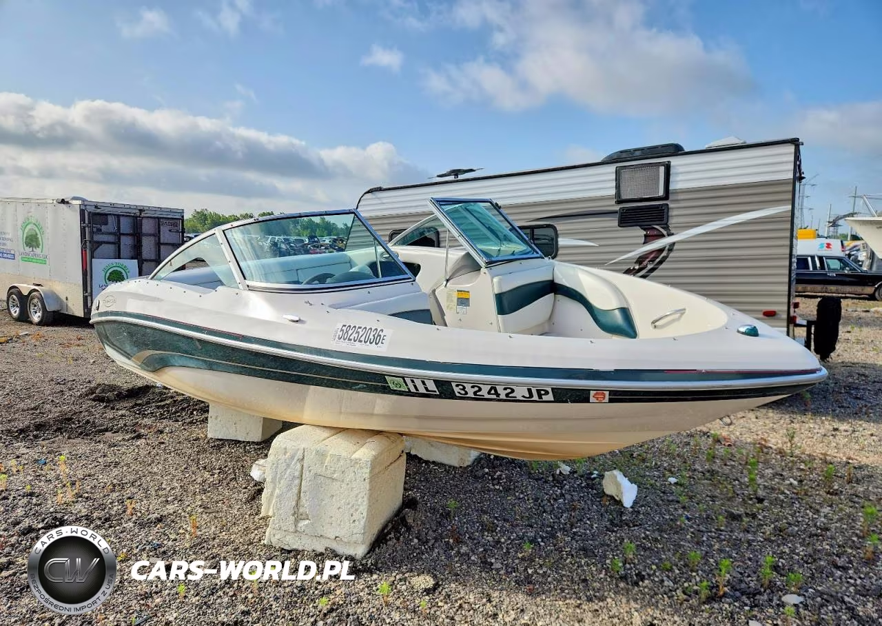 2001 Tahoe 19' Boat - Boat