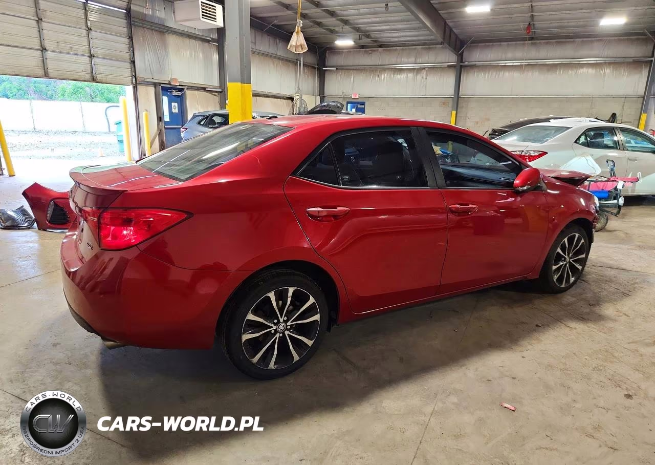 2018 Toyota Corolla Xse VIN:2T1BURHE5JC965929 - 3